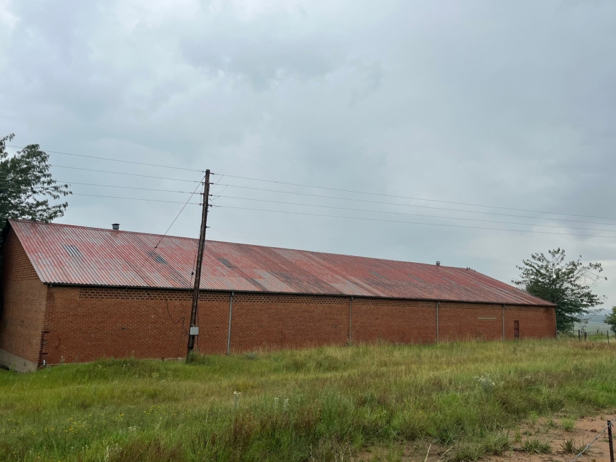 6 Bedroom Property for Sale in Ladybrand Rural Free State